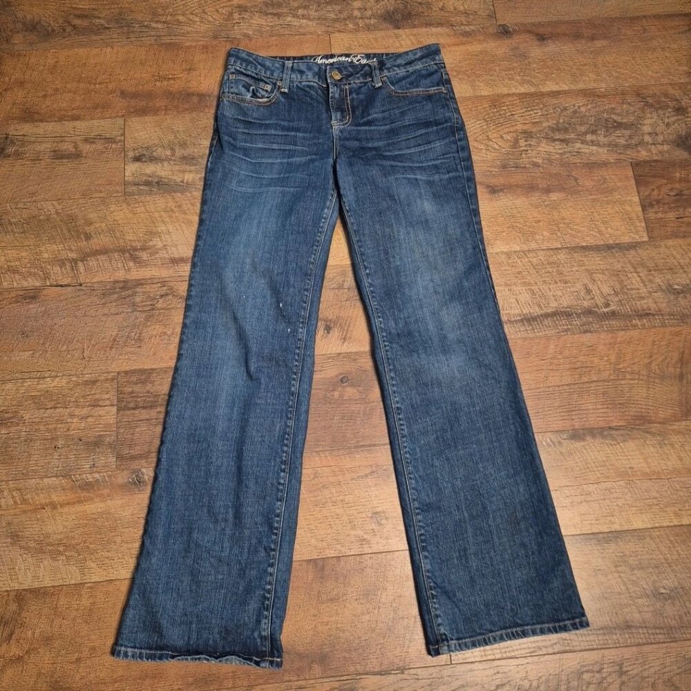 American Eagle Women's Blue Straight Leg Jeans